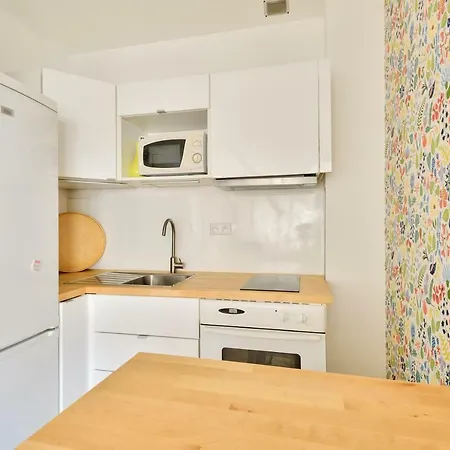 Lovely In Apartment *