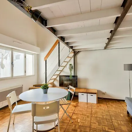 Apartment Lovely In